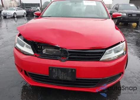 2014 Volkswagen Jetta 1.8T Se z USA, uszkodzony, nr VIN 3VWD17AJ8EM307562